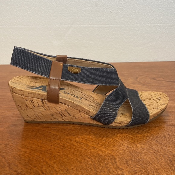 NWOT Anne Klein Sport cork heel 8 1/2 - Picture 3 of 11